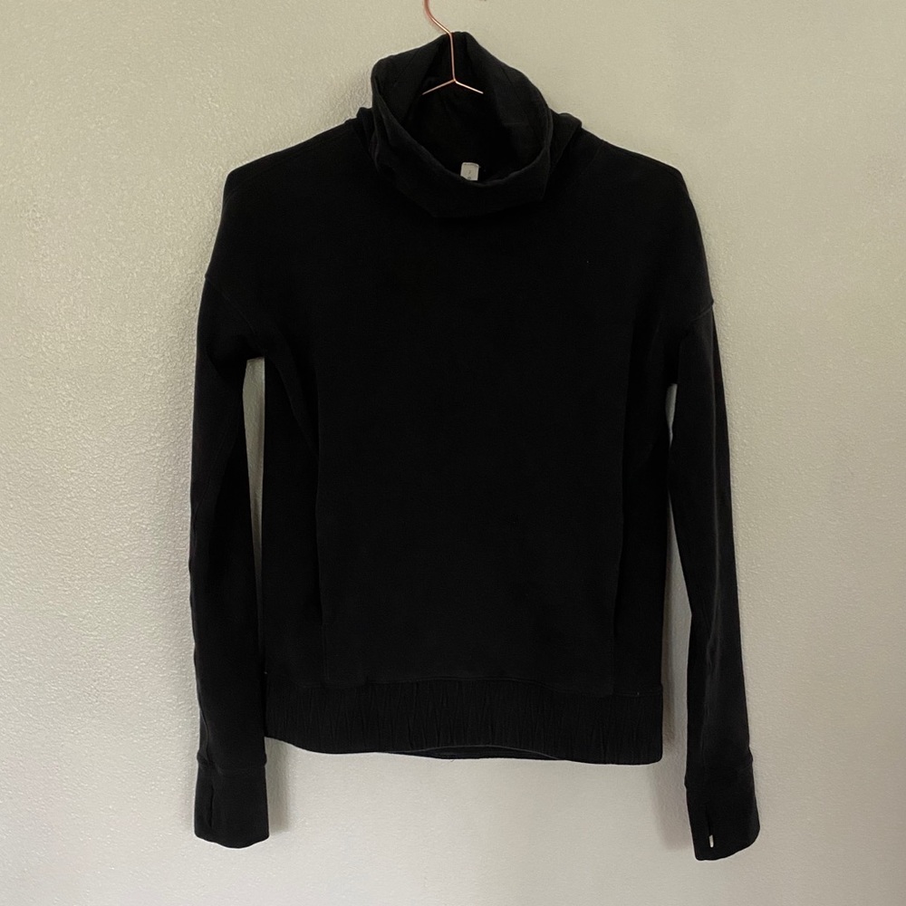 Lululemon sweatshirt